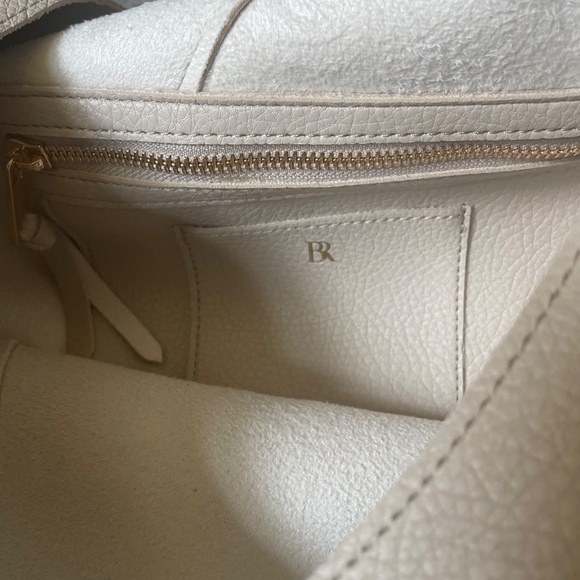 Banana Republic Cream Shoulder Bag - Picture 6 of 8